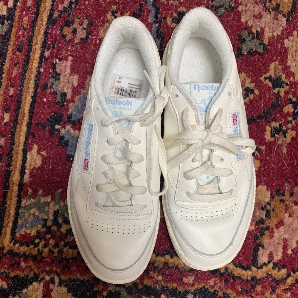 Classic Cream Reebok’s - Picture 2 of 3